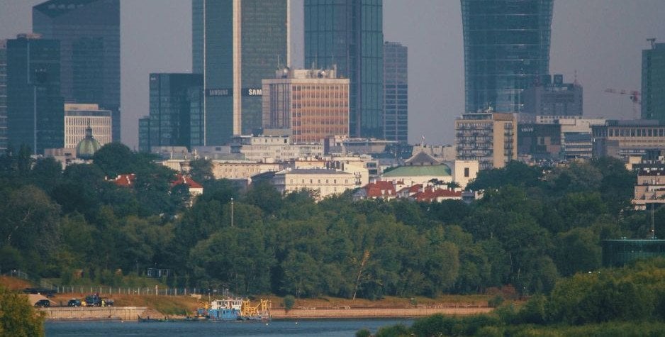 Żar poleje się z nieba. IMGW pokazał prognozę, upały na otwarcie wakacji 2026