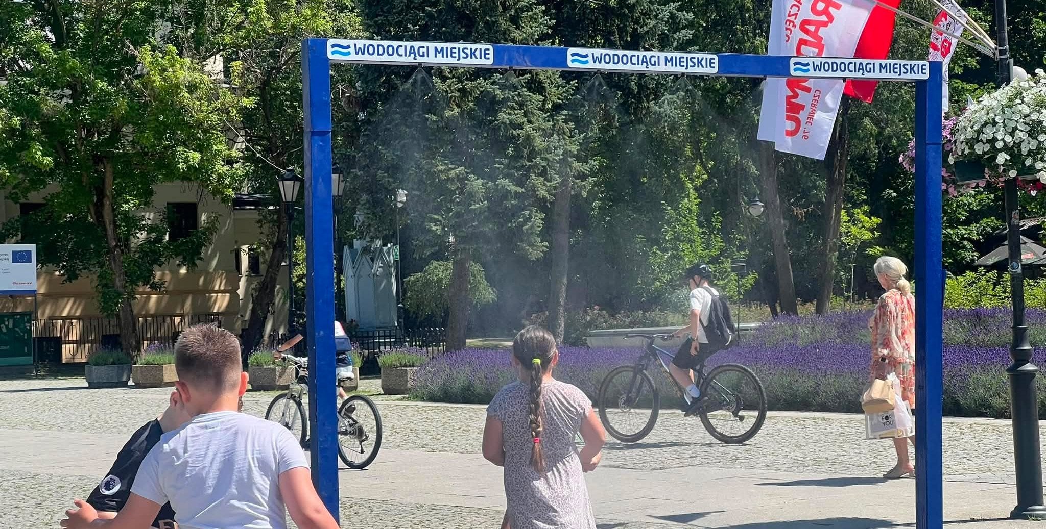 Alert RCB i ostrzeżenia IMGW w całym kraju. Upały nie odpuszczają