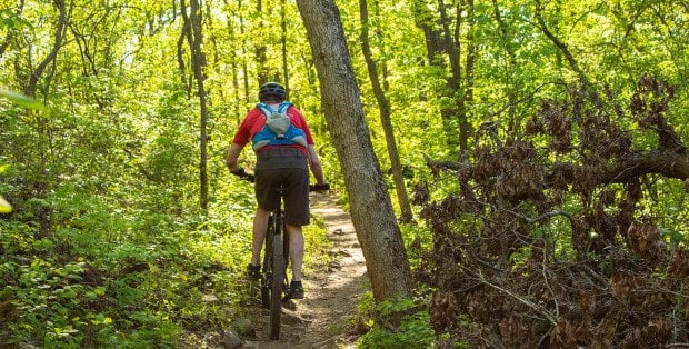 Tragedia podczas maratonu rowerowego w Markach. Nie żyje jeden z uczestników, inny jest poszukiwany