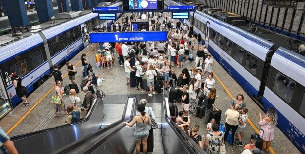 Upał w Polsce. Odwołanych kilkadziesiąt pociągów, w tym te z Warszawy