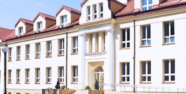 Szpital w Płońsku wstrzymuje zabiegi planowe na urologii i neurochirurgii. "To bardzo trudna decyzja"