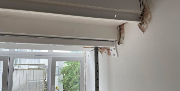 "Budynek powinni opuścić tylko mieszkający na klatce nr 2". Będzie odwołanie ws. Hirszfelda 2
