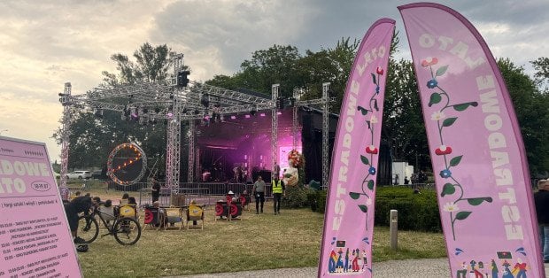 "Estradowe lato" powraca w Multimedialnym Parku Fontann. Już w najbliższy piątek