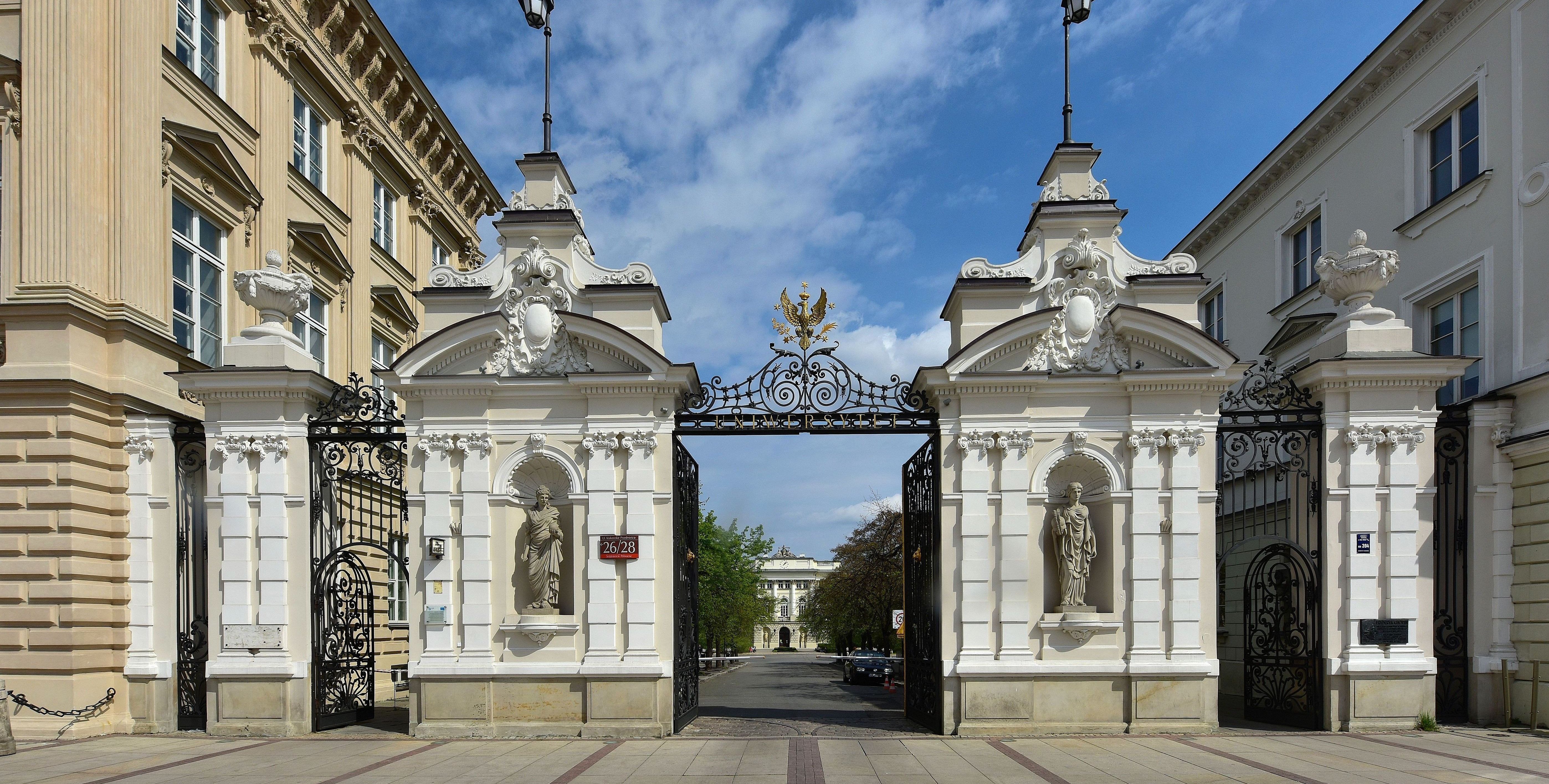 Uniwersytet Warszawski ogłasza rekord. Te kierunki studiów są najpopularniejsze