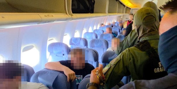 Policja zatrzymała pseudokibiców podejrzanych o rozbój w Austrii. Mamy zdjęcia i film