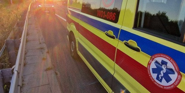 Zablokowana DK 9 pod Radomiem. Zderzenie dwóch osobówek z dwiema ciężarówkami