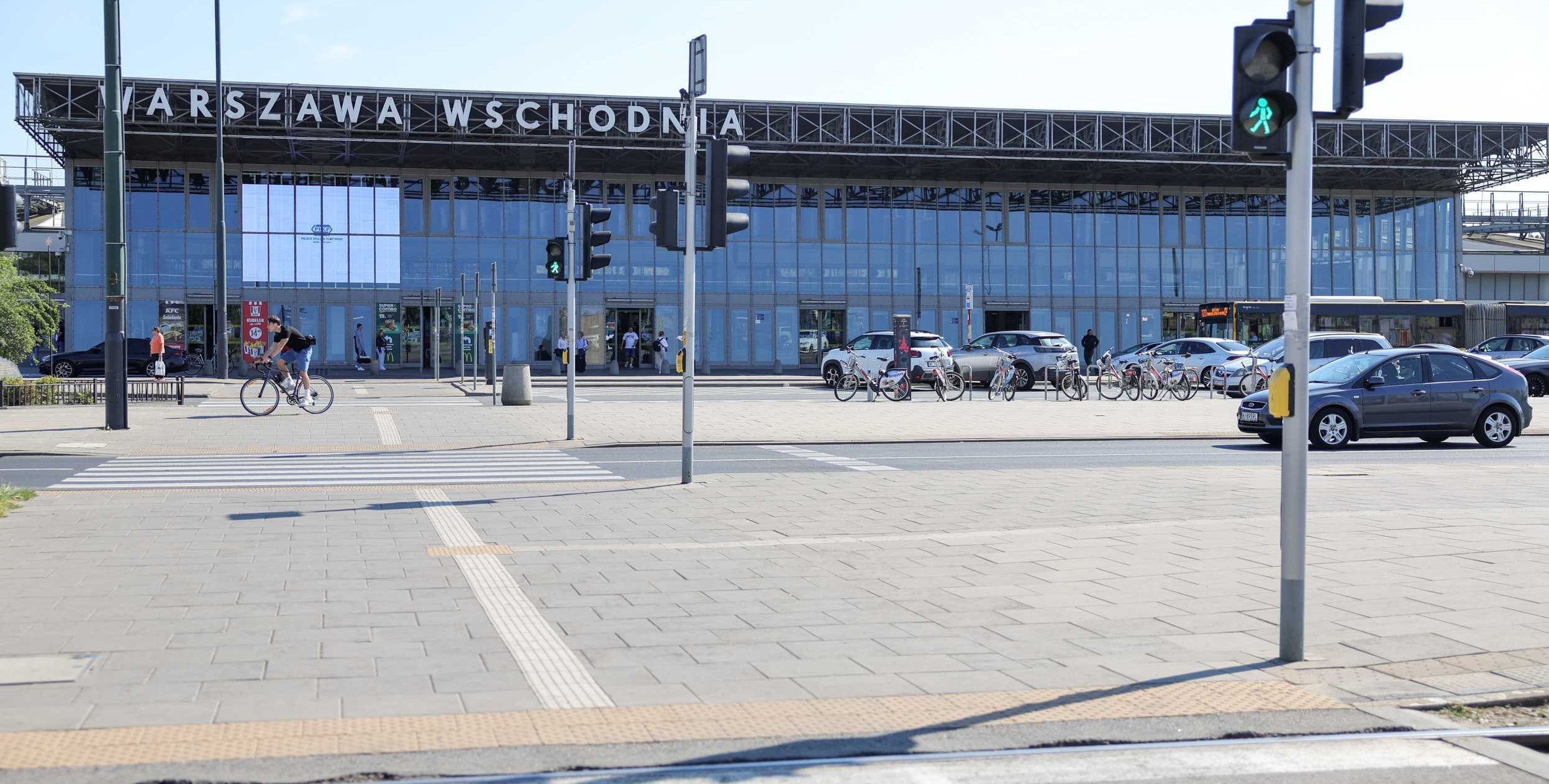 Warszawa Wschodnia będzie miała łącznik z metrem. Powstanie nowy peron na stacji PKP Stadion
