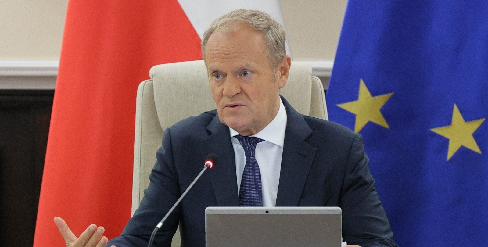 Donald Tusk zabrał głos ws. wynagrodzeń lekarzy. Zarobią do 76 800 zł brutto