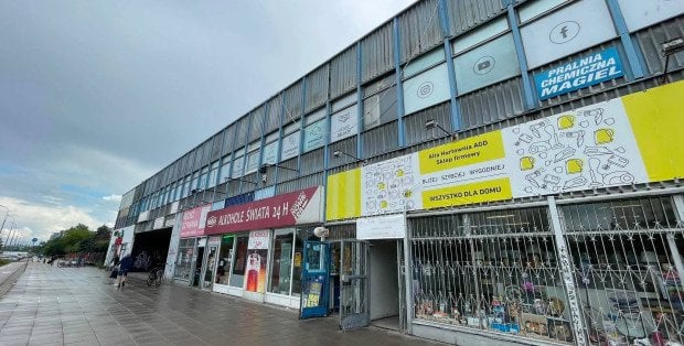 Kolejny lokalny bazarek zniknie z mapy Warszawy? Ma zastąpić go blok