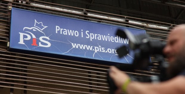 Rozłam w PiS. Około 30 posłów ma opuścić partię