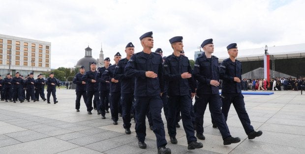 Centralne Obchody Święta Policji w Warszawie. Uroczystości na Placu Piłsudskiego