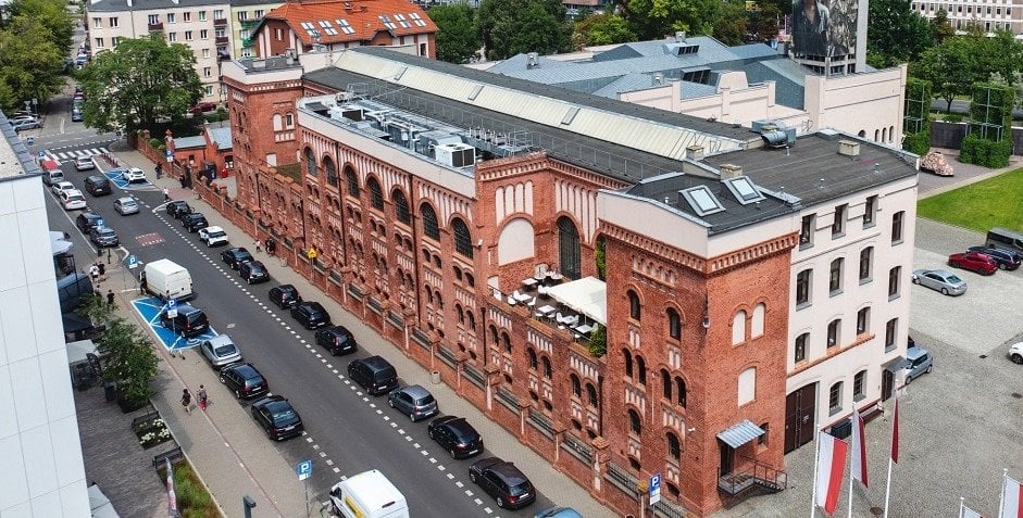 To jedno z najczęściej odwiedzanych muzeów w Warszawie. Jego siedziba mieści się w dawnej elektrowni tramwajowej