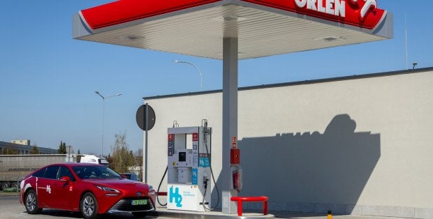 "Wystarcza na przejechanie 300 km". Na stacji wodorowej w Płocku zatankowano 300 razy
