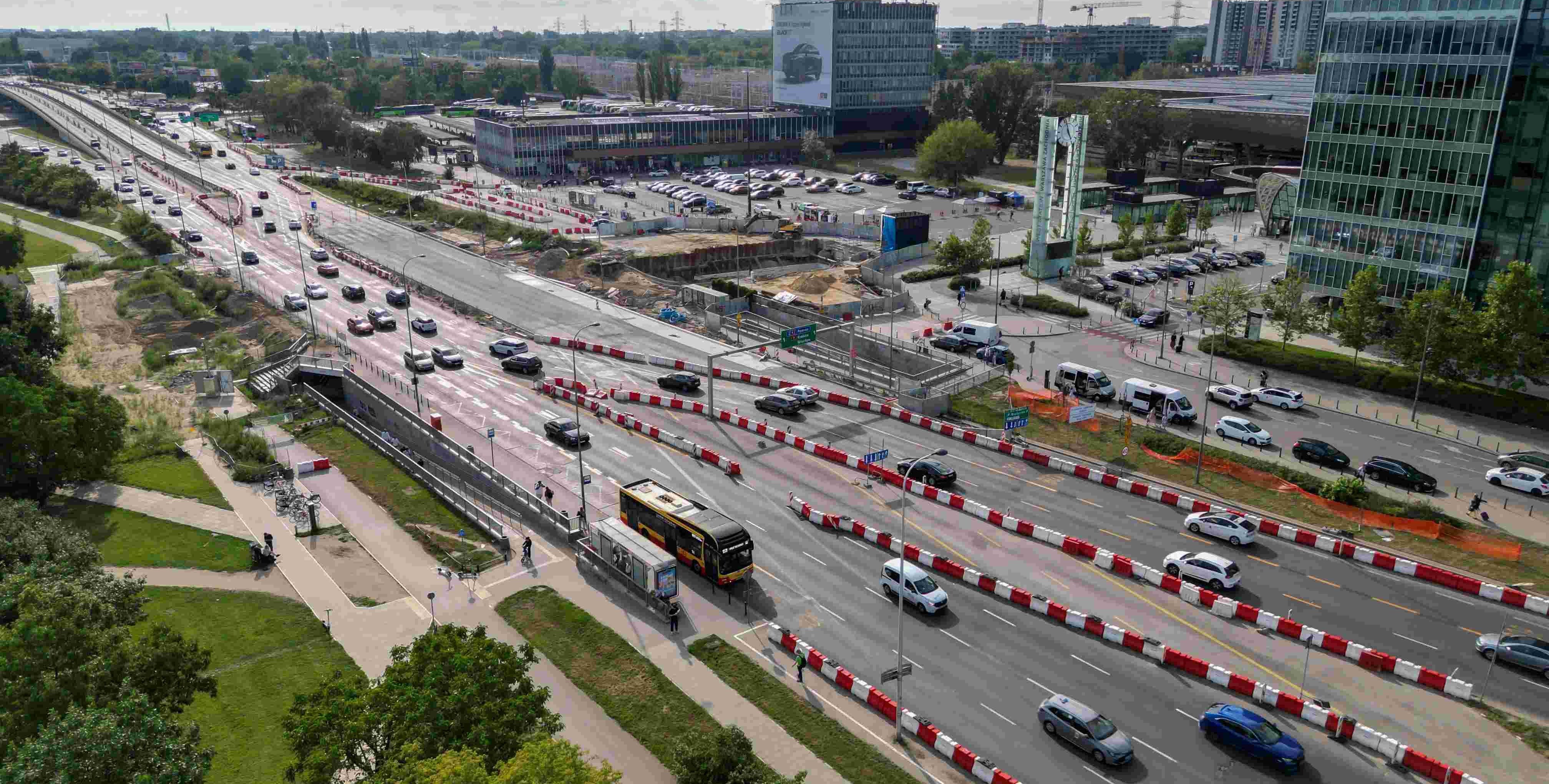 Koniec utrudnień przy Dworcu Zachodnim. Dwie jezdnie dla samochodów