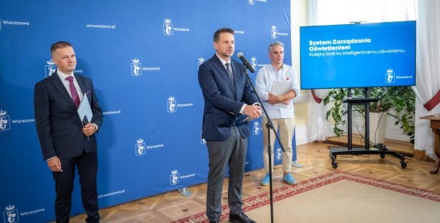 Warszawa inwestuje miliony w inteligentne latarnie. Oświetlenie ulic będzie działać zupełnie inaczej