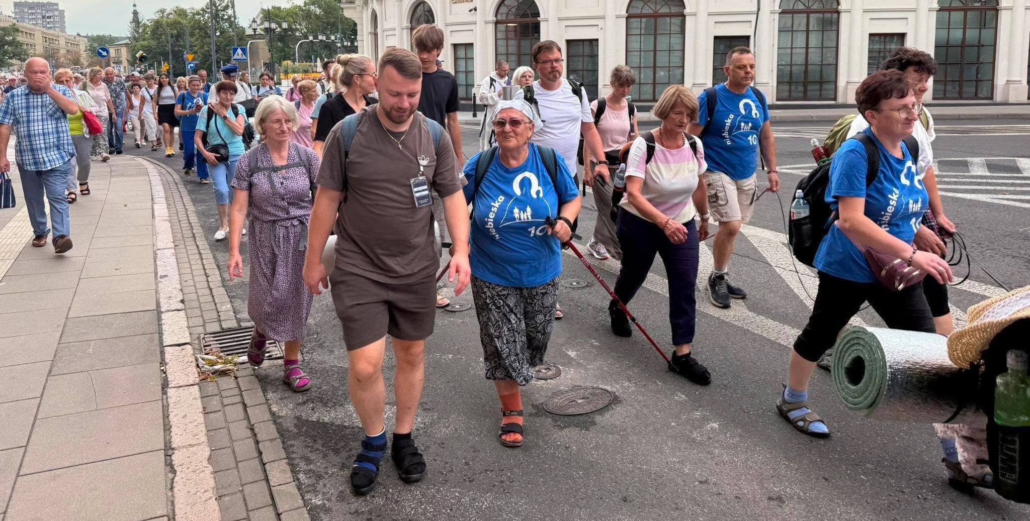Po raz 52. wyruszyła na pielgrzymkę. "Motywuje mnie wiara i moje życie"