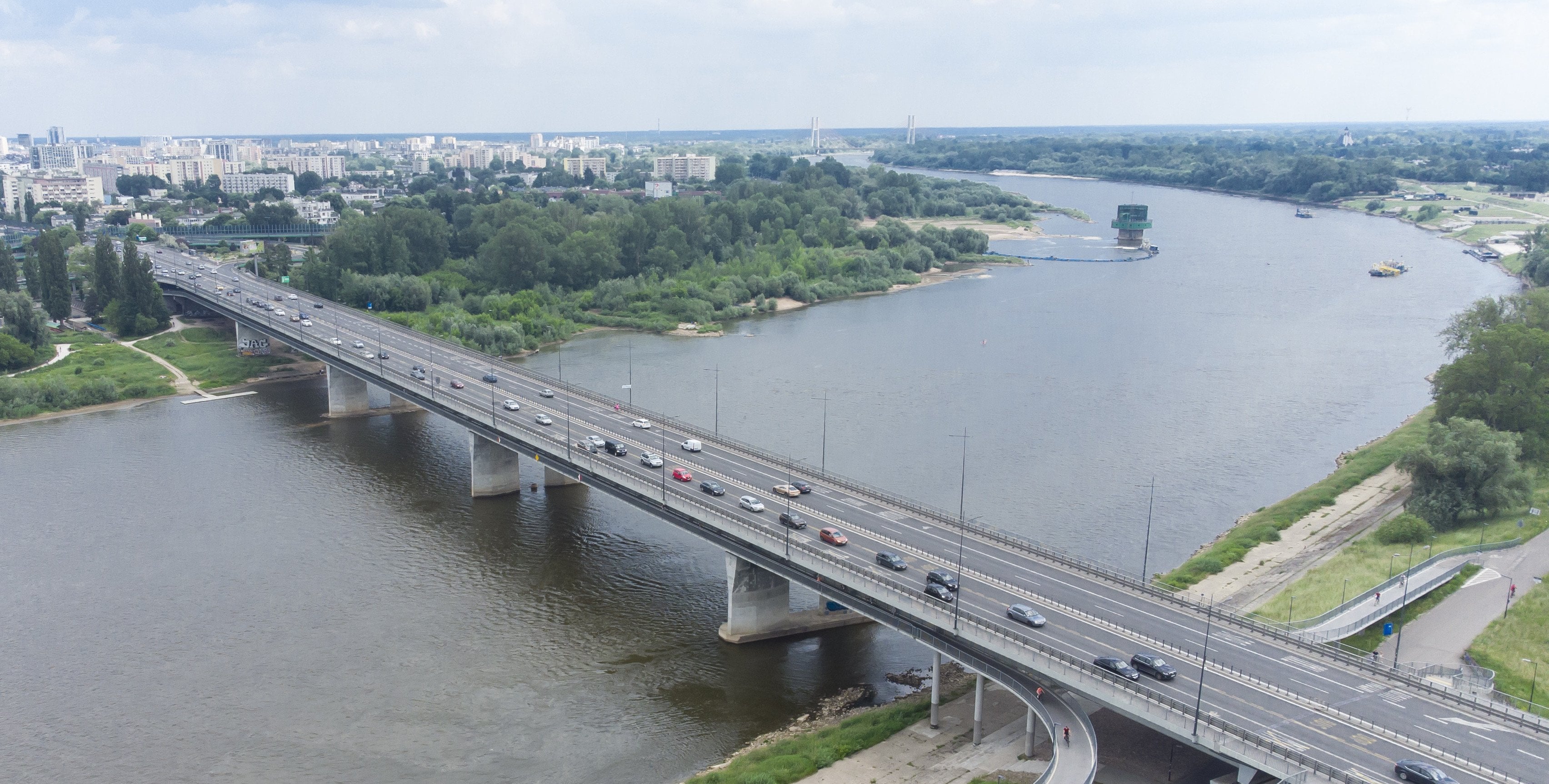 Bardzo niski stan wody w Wiśle na stacji Warszawa-Bulwary. Padł kolejny rekord