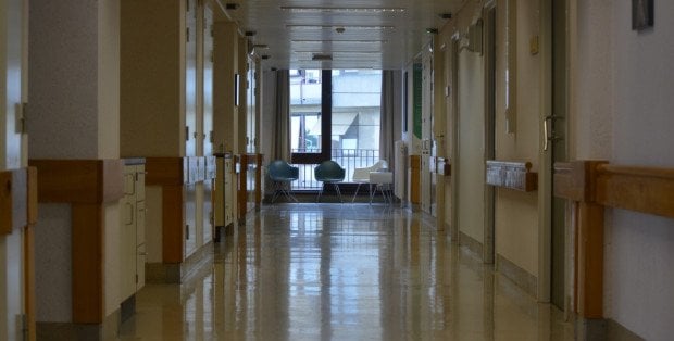 Ślady maltretowania u dwumiesięcznego chłopca. 6 lat temu lekarze ratowali jego brata