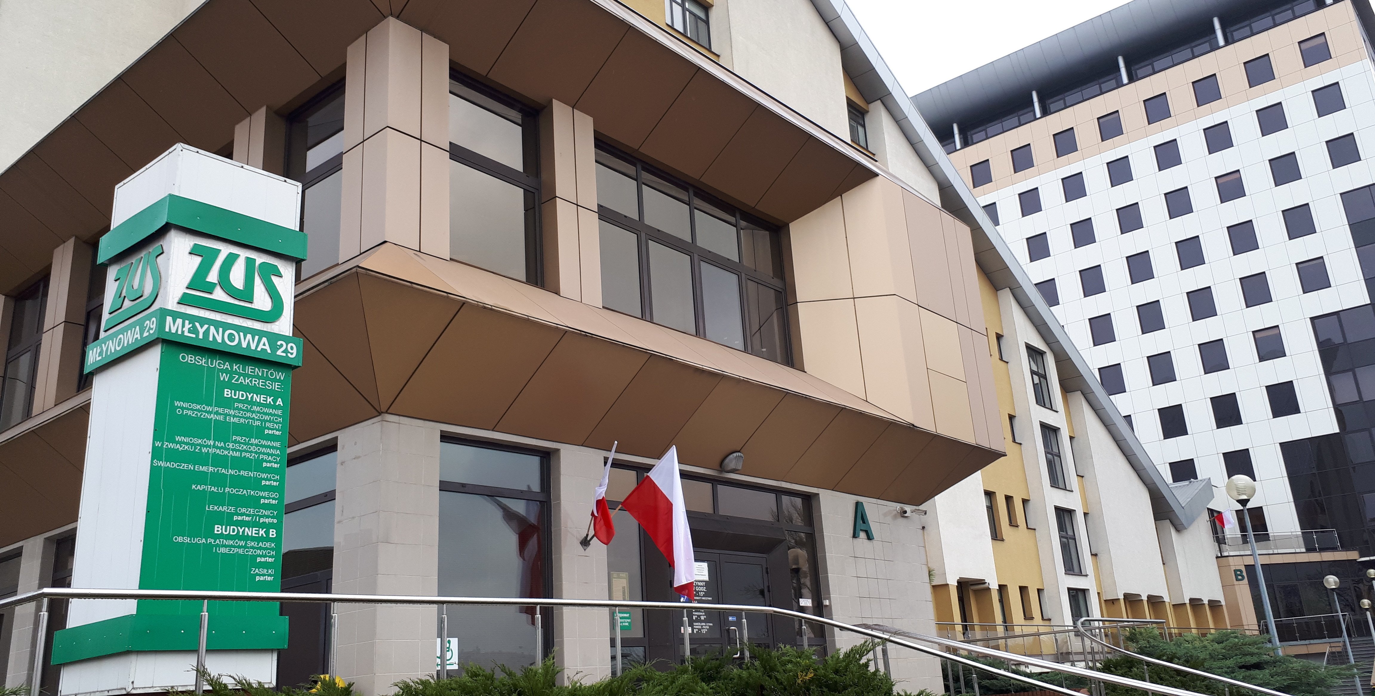 Awaria ZUS. Problemy w logowaniu do PUE/eZUS w związku z cyberatakiem