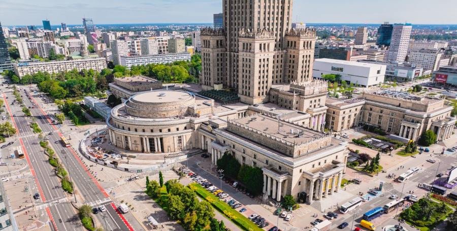 Wielka przebudowa Warszawy. "Centrum robi się coraz bardziej piesze"