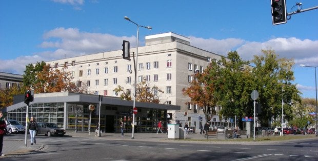 Mieszkańcy Bielan skarżą się na odór. Dzielnica: Mamy związane ręce
