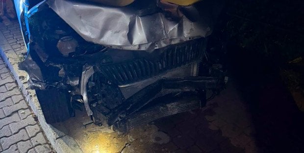 Uszkodził 24 samochody, rajd skończył na murze. Akcja policji w Piasecznie