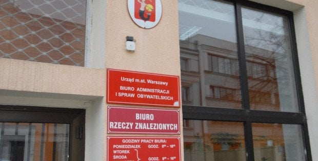 Wydłużone godziny pracy urzędów w Warszawie. Ma to związek z cyberatakiem