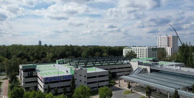 Więcej miejsca do parkowania przy metrze Młociny. P+R otwarte w całości po remoncie