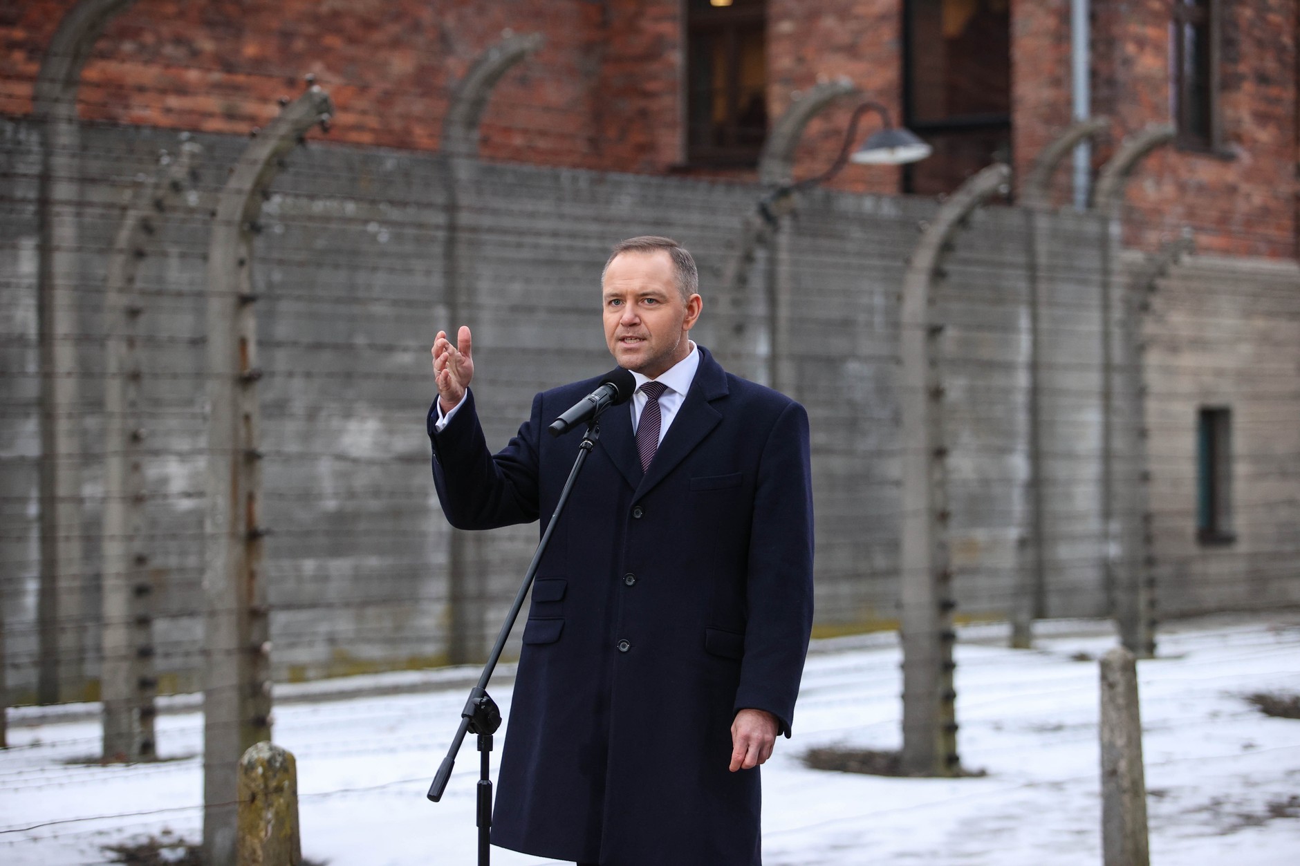 Prezydent pominięty podczas uroczystości w Auschwitz? Wojciech Kolarski: to rzecz niegodna