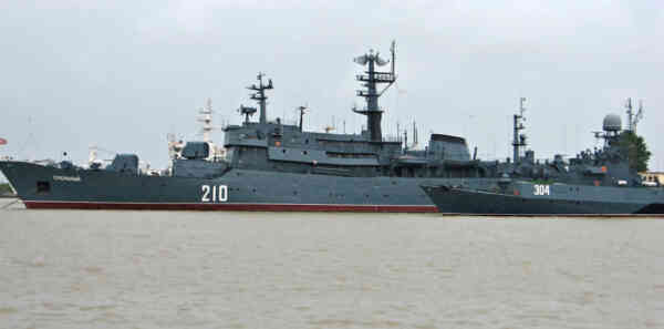 Napięcie na wodach Bliskiego Wschodu. Floty trzech państw w rejonie Zatoki Omańskiej