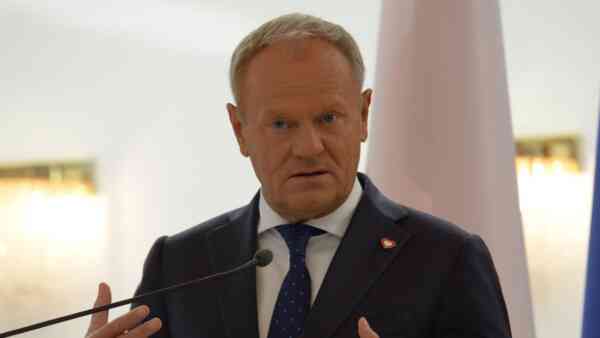 Tusk murem za Sikorskim ws. Polaków na Bliskim Wschodzie. „Zdarł gardło, ostrzegając”