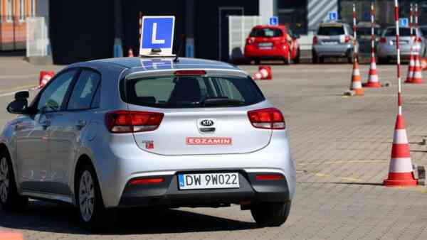 Nowe zasady egzaminu na prawo jazdy mogą zaskoczyć. Lepiej poćwicz swój refleks