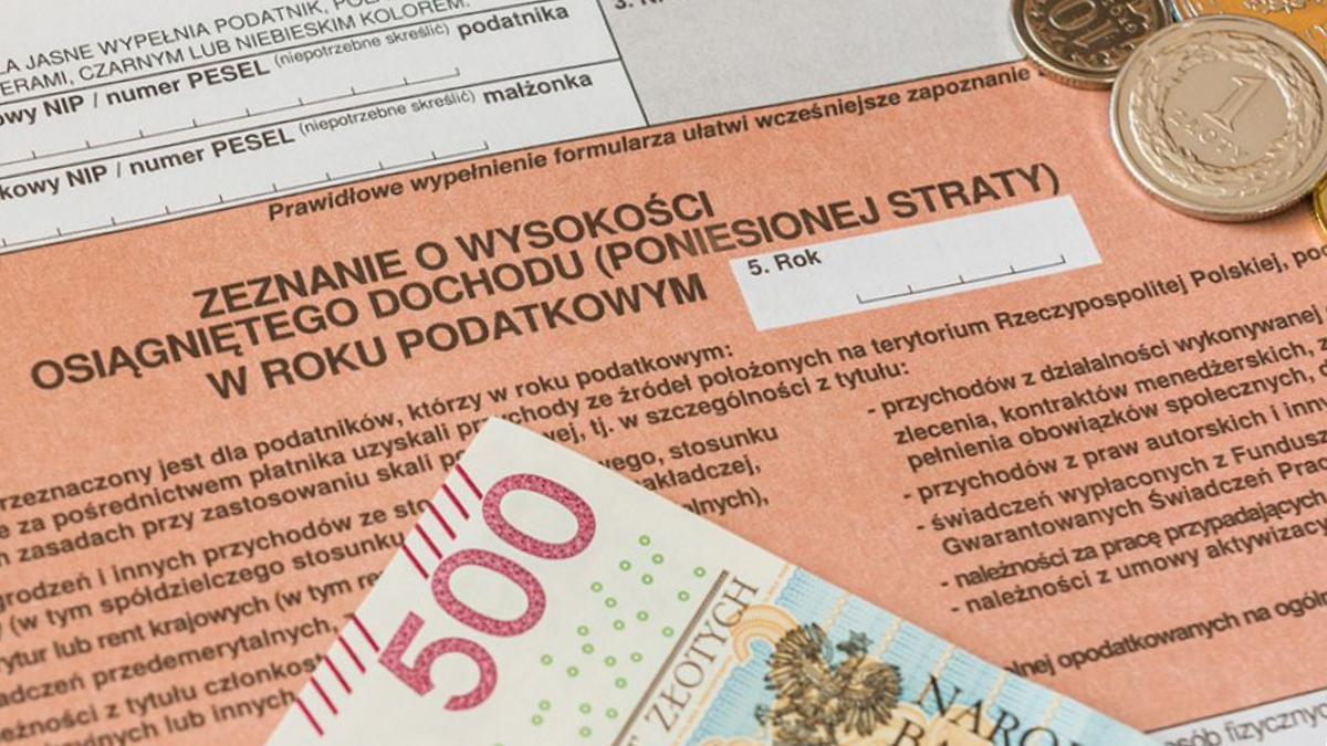 Jak rozliczyć w PIT pracę za granicą? Zasady są proste