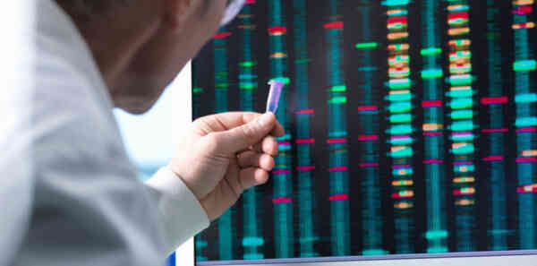 Dziesięć zespołów naukowców otrzyma 300 mln zł na centra doskonałości