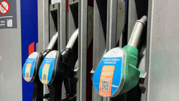 Paliwo drożeje w oczach. Rząd obiecuje tańsze tankowanie