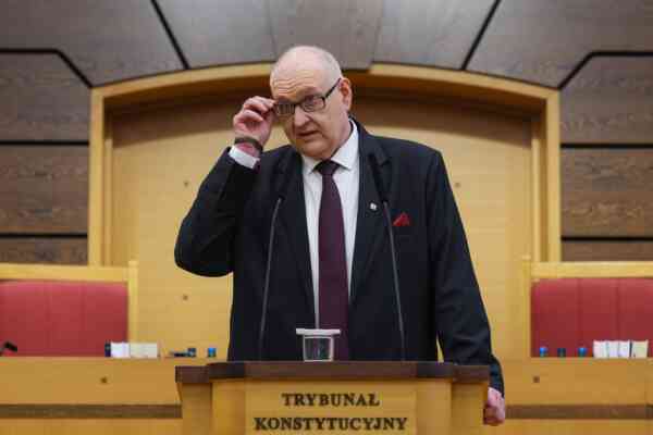 „Stan Wyjątkowy”. Kaczyński boi się stracić Trybunał. Tusk atakuje kryptowalutami. Koalicja się żre