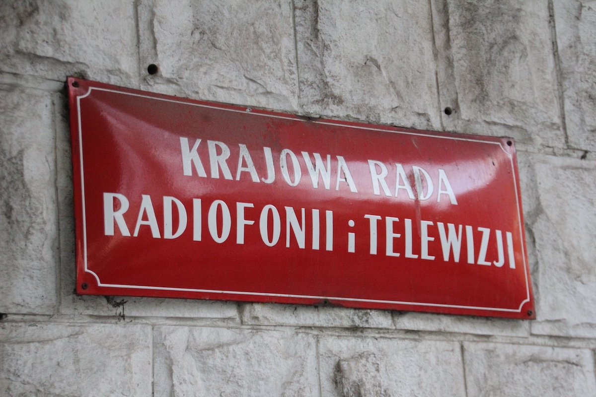 Ogromna kasa z MON dla TVP w likwidacji. KRRiT protestuje