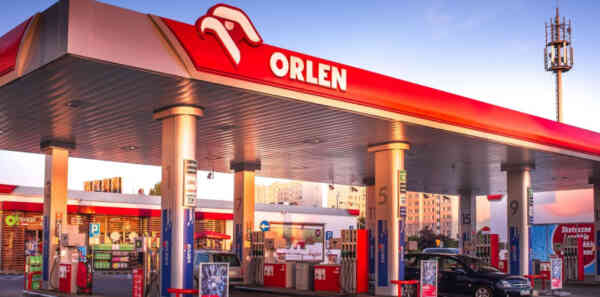 Nowe przepisy o paliwach już obowiązują. Ceny mają spaść choćby o 1,2 zł na litrze