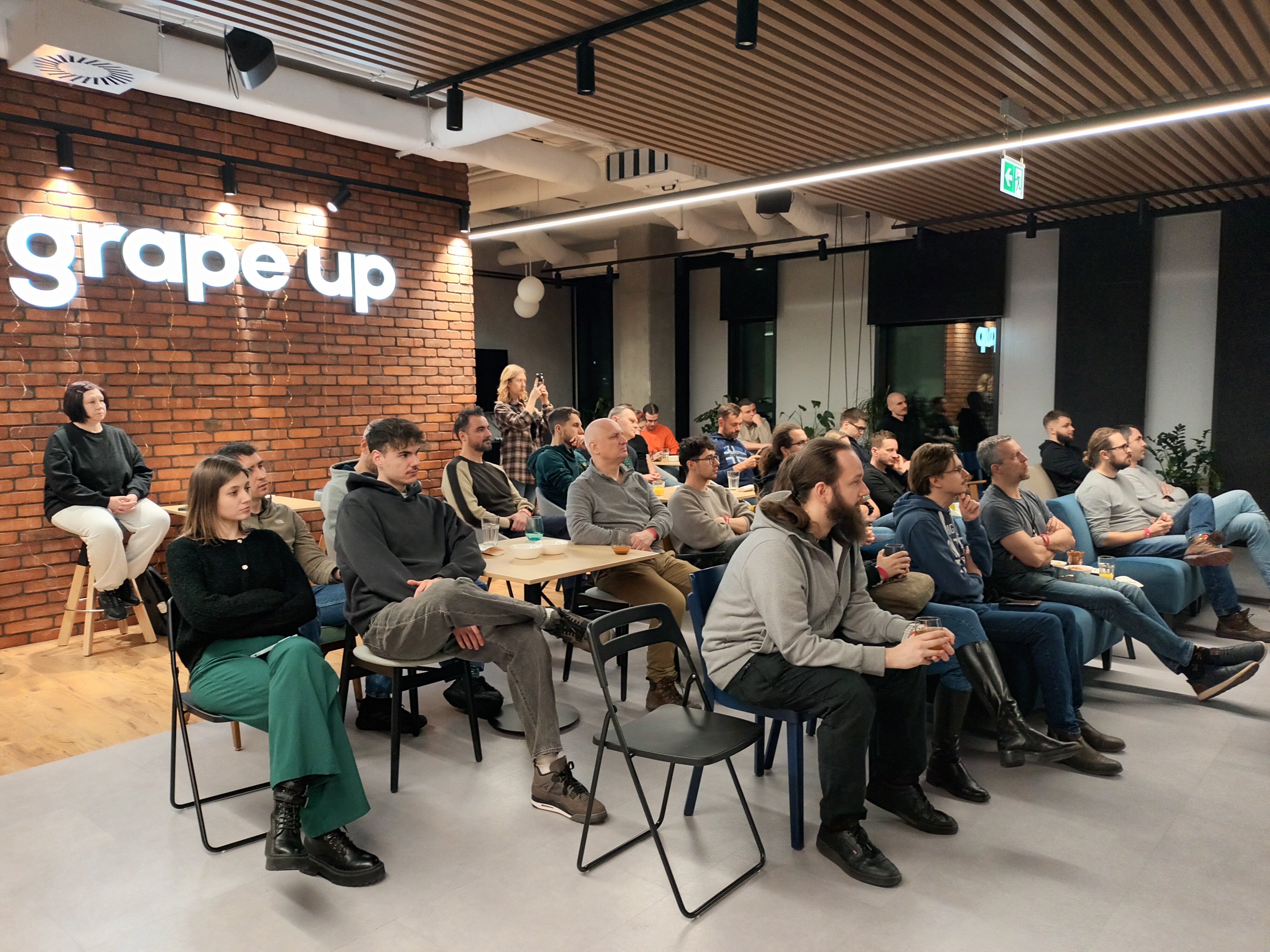 Wrocław: bezpieczeństwo microfrontendów i terabajty w GameDevie!