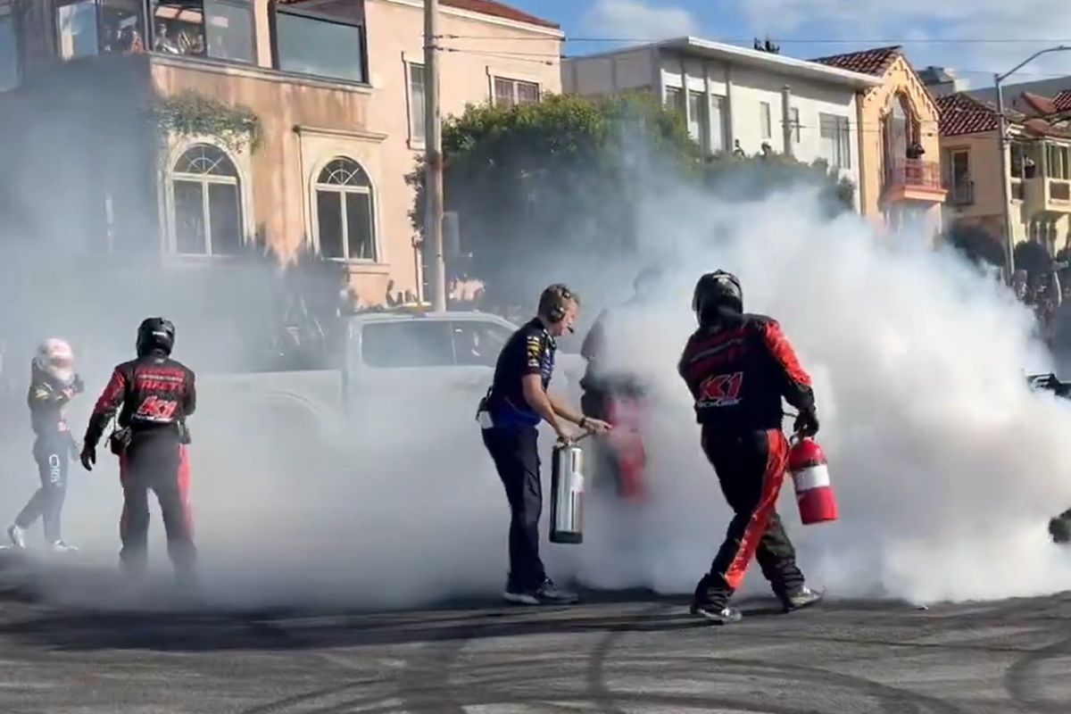 Pokaz uliczny F1 w San Francisco zakończony w kuli ognia