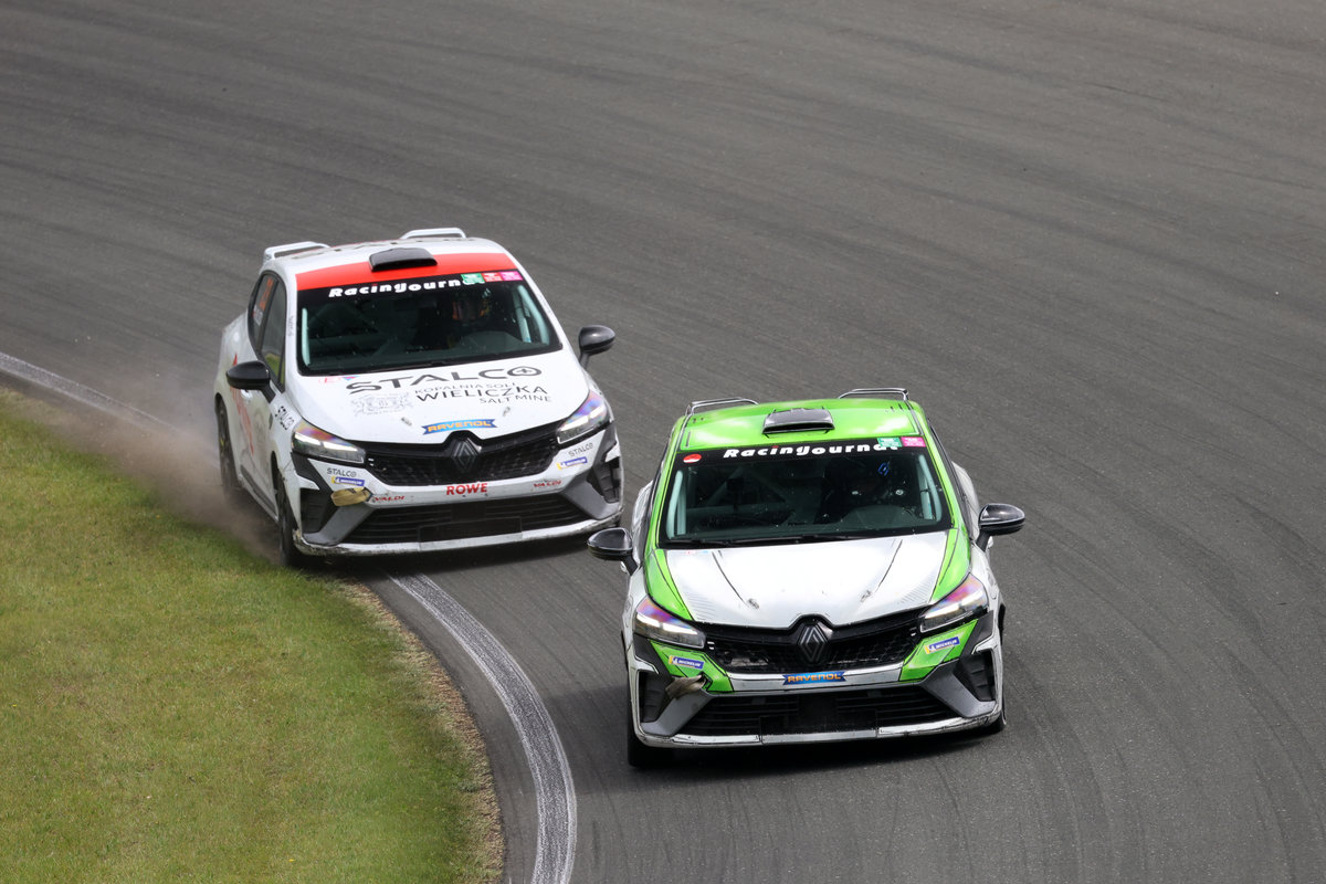 Polacy znów w czołówce kwalifikacji Clio Cup Bohemia