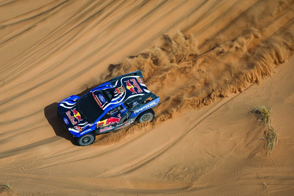 Siódmy etap Dakaru: triumf Ekströma po problemach Lategana