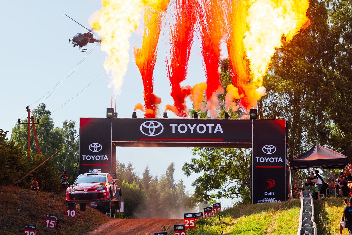 Pajari o krok od pierwszego zwycięstwa w WRC. Fin powiększył przewagę przed finałem Rajdu Estonii