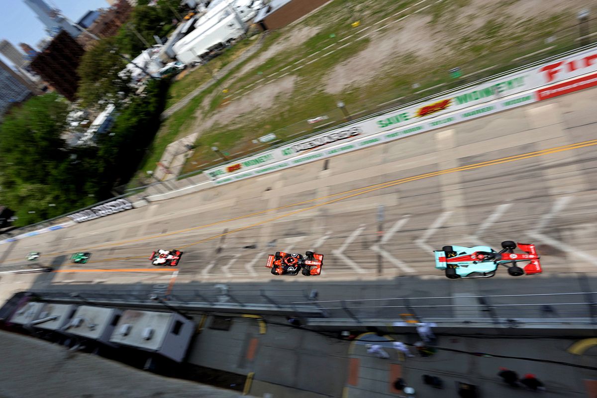 Prezydent wydał rozkaz: wyścig samochodowy w stolicy kraju