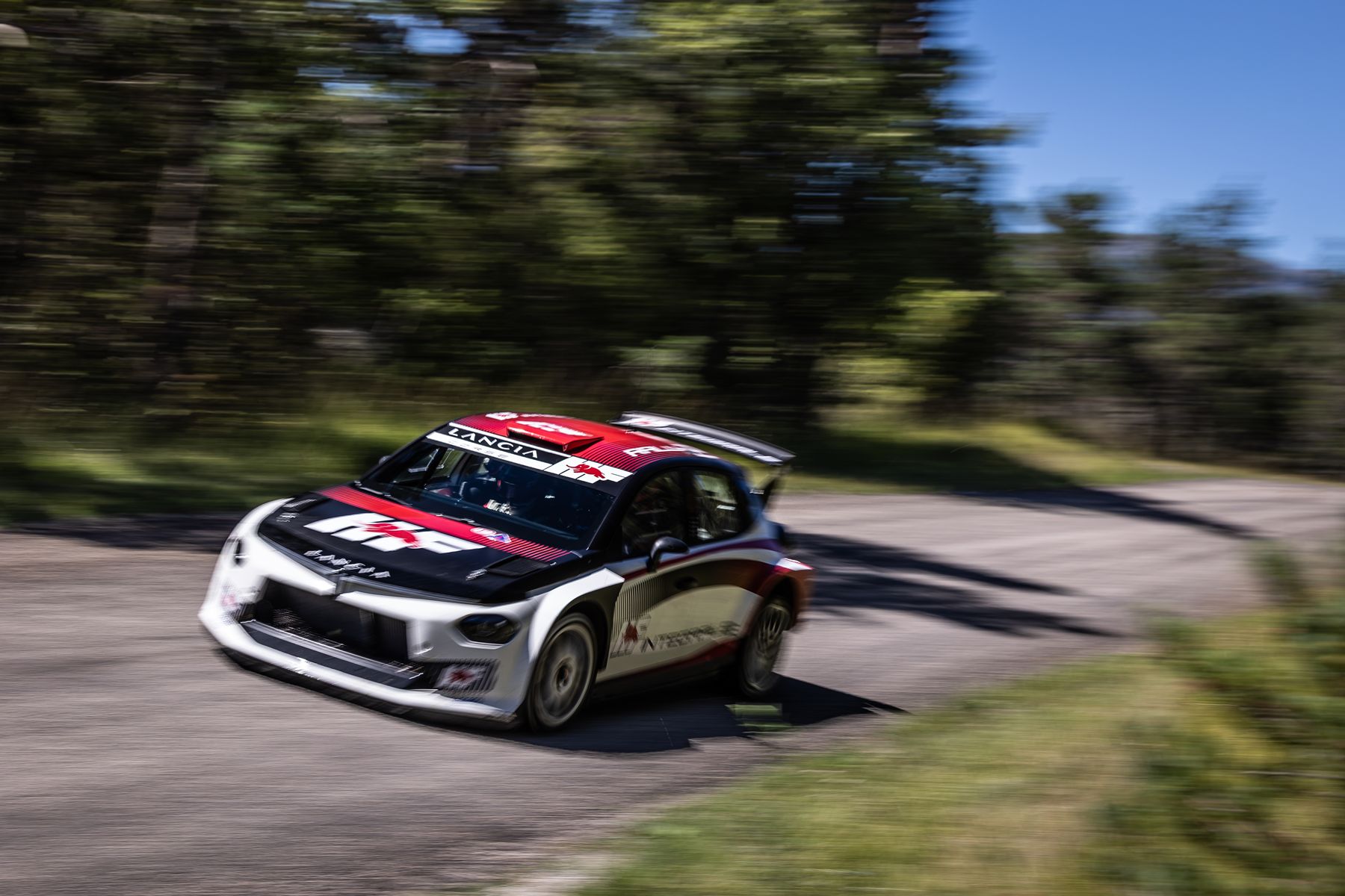 Lancia przypuszcza atak na ERC