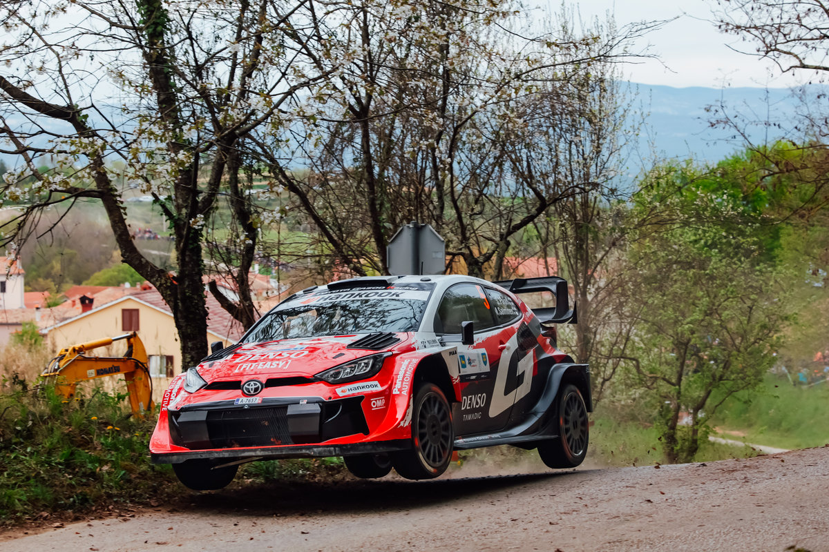 Pajari liderem po piątku w Chorwacji. Dramaty Evansa i Solberga wywracają rajd do góry nogami