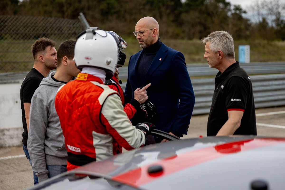 Okrągły stół w sprawie przyszłości Toru Poznań. Politycy zapowiadają wspólne działania
