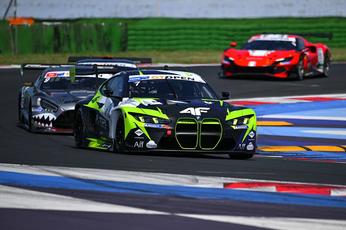 Fabian Dybionka błyszczy w GT Open. Pierwsze podium już w drugim starcie