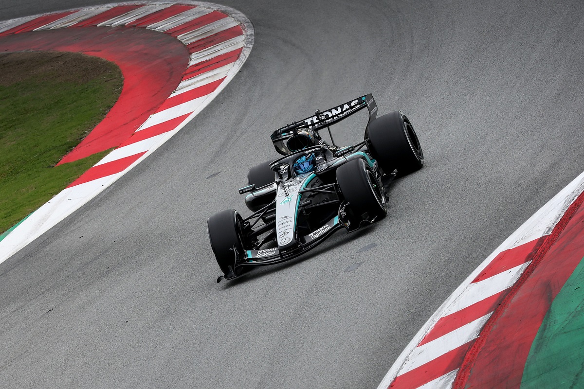 Russell dyktuje tempo w FP1 przed GP Barcelony-Katalonii