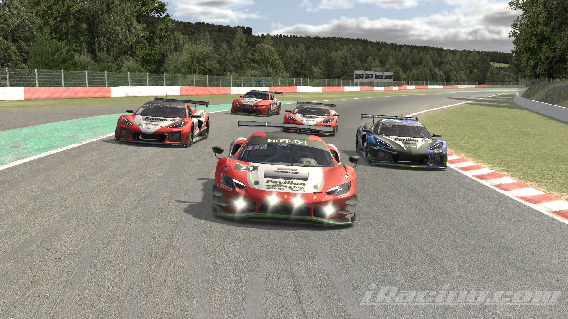 IRacing rzuca wyzwanie Assetto Corsie i Gran Turismo. Wielka kariera bez dodatkowych opłat